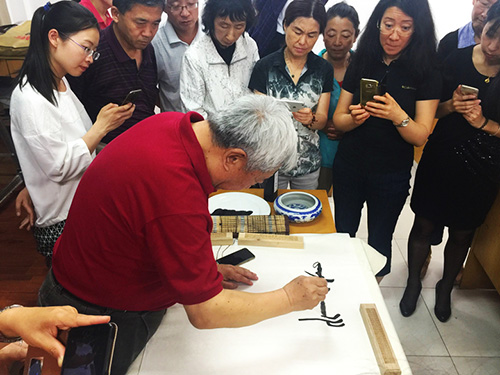 05-东城区崇文工人文化宫开设免费书法辅导班