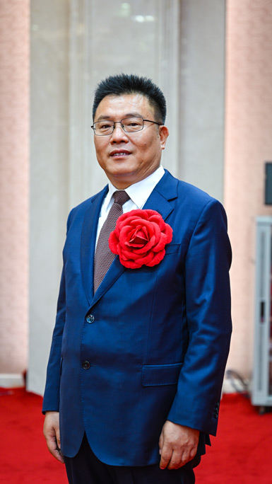 陈宏达-副中心工程师（宗）.jpg