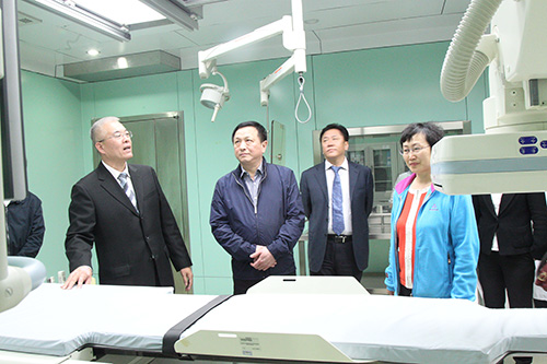 02-丰台区总工会到北京时珍堂医院调研