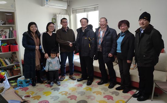 北京外资企业工会联合会节前走访慰问困难职工照片