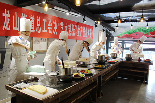 03-怀柔龙山街道职工竞赛“决艺术糕低”1