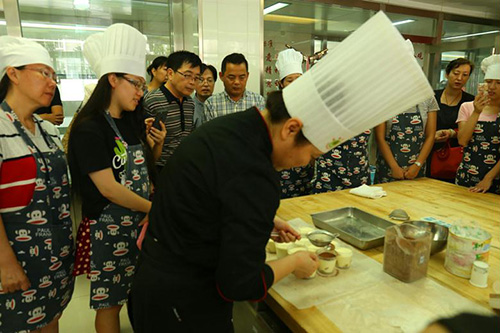2东城工会签约四所职业学校