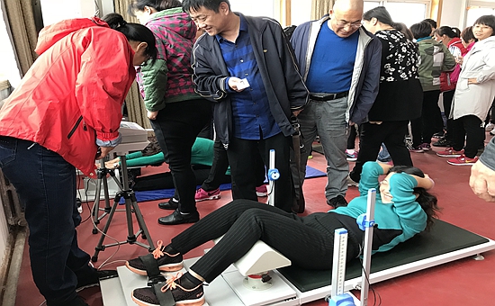 平谷区总工会开展职工“体质测试”送健康活动1