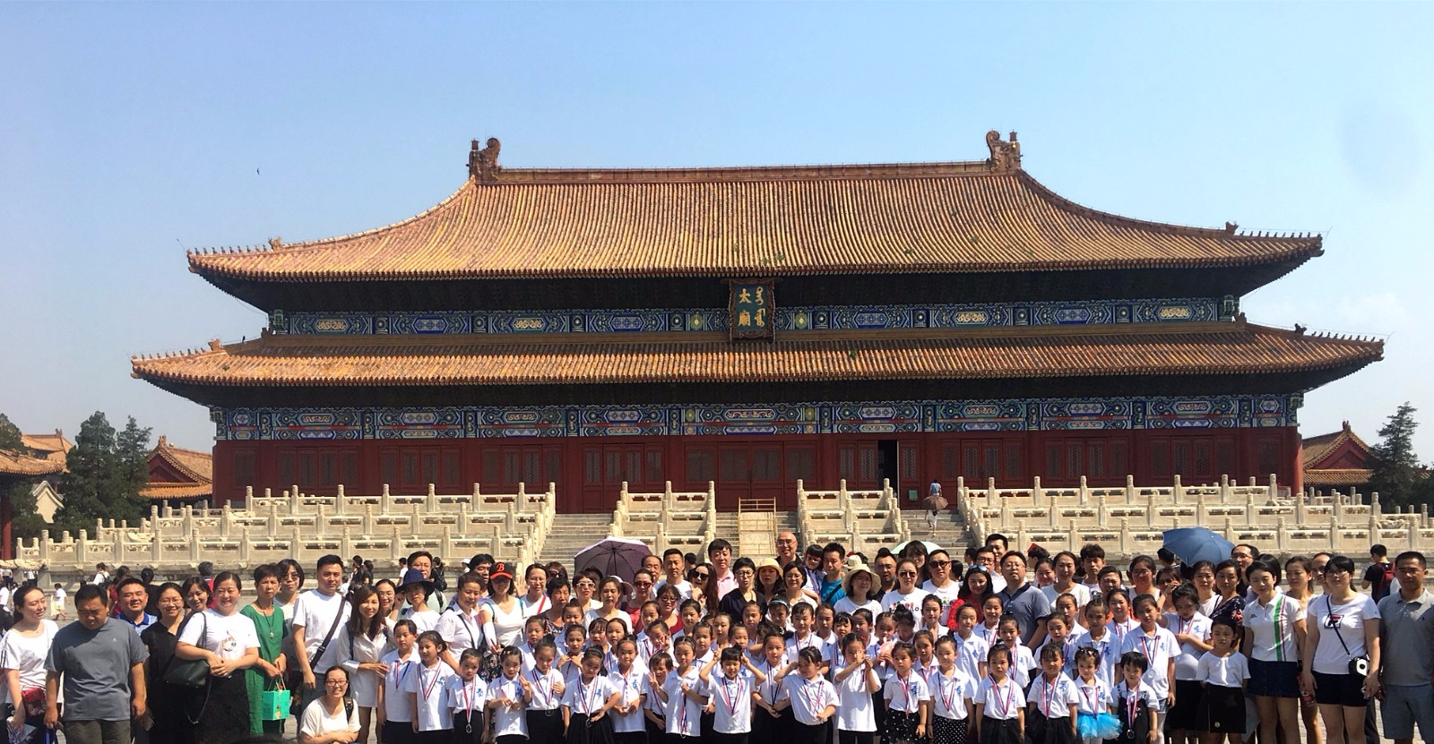 小五月合影.jpg